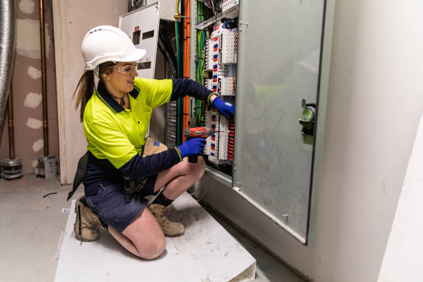 Best Circuit Breaker Repair  in Jamestown, KY